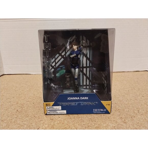 Perfect Dark Joanna Dark Figure Statue Collectible First Edition Totaku - Picture 1 of 4